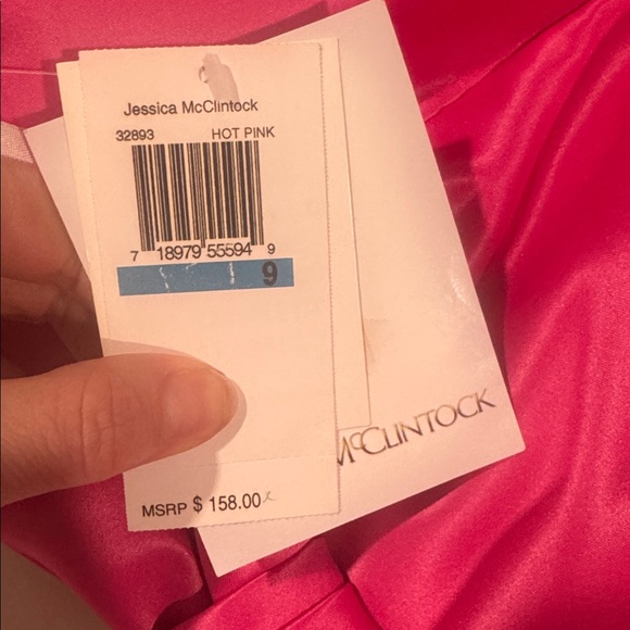 Jessica McClintock Pink Prom Dress
Tag says 9 but fits like 6 - Picture 3 of 5